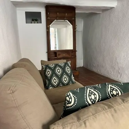 Nyaraló Maison De 3 Avec Terrasse Et Wifi A A 3 Km De La Plage Cogolin